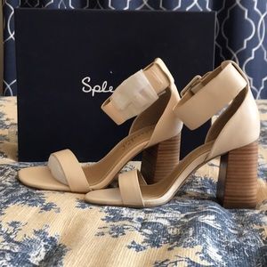 NWT Splendid stacked heels